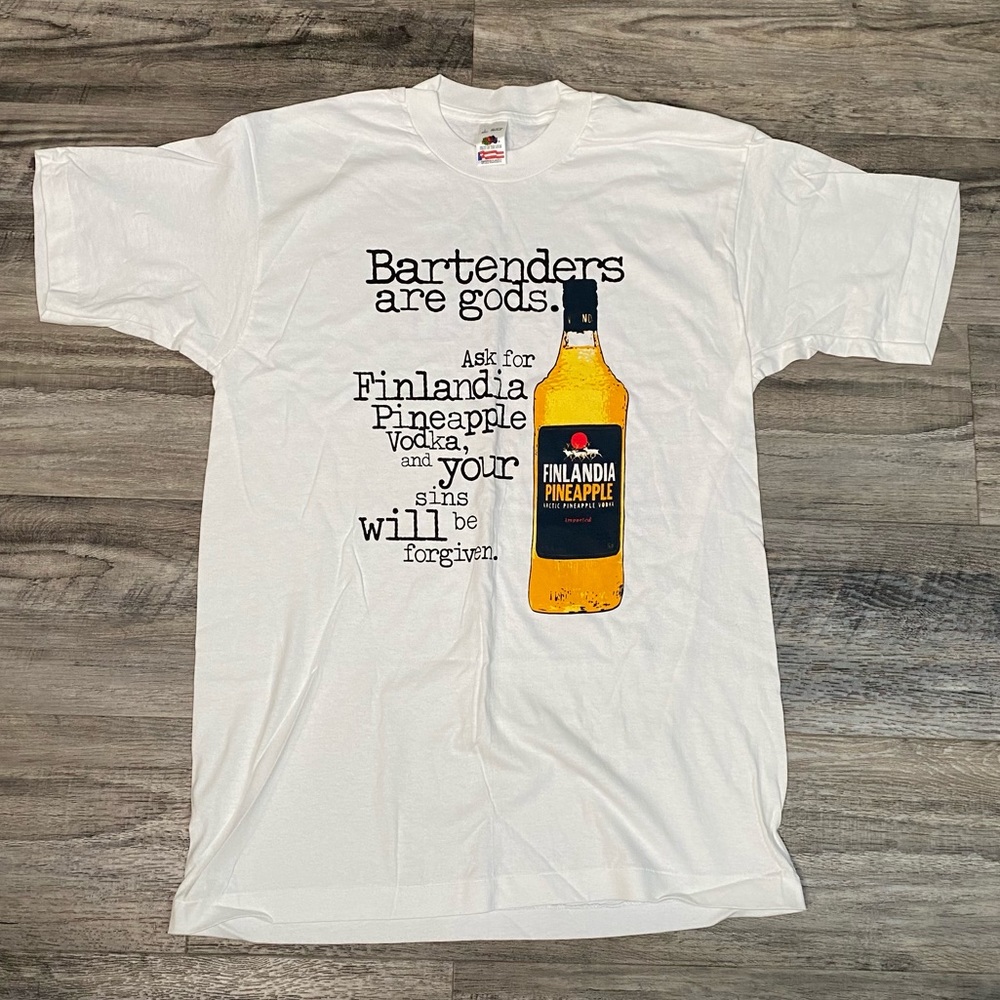 Vintage 90s FINLANDIA PINEAPPLE Vodka Alcohol Men’s Graphic T-Shirt Size L - NEW